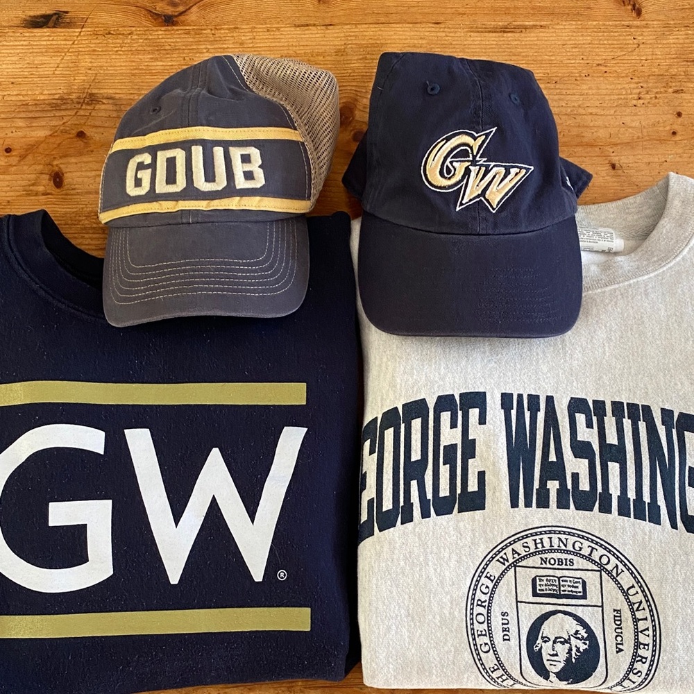 Bundle The George Washington University 2 baseball caps 2 medium sweatshirts